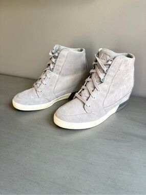Sorel Out N About Gray Suede Leather Lace-Up Wedge Booties Boots Sneaker Women 9